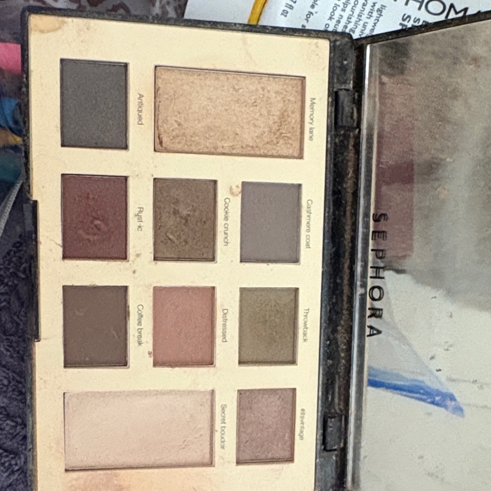 Sephora Eyeshadow Palette with Earthy Tones